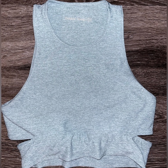 Outdoor Voices Slashback Crop Top - Picture 1 of 4